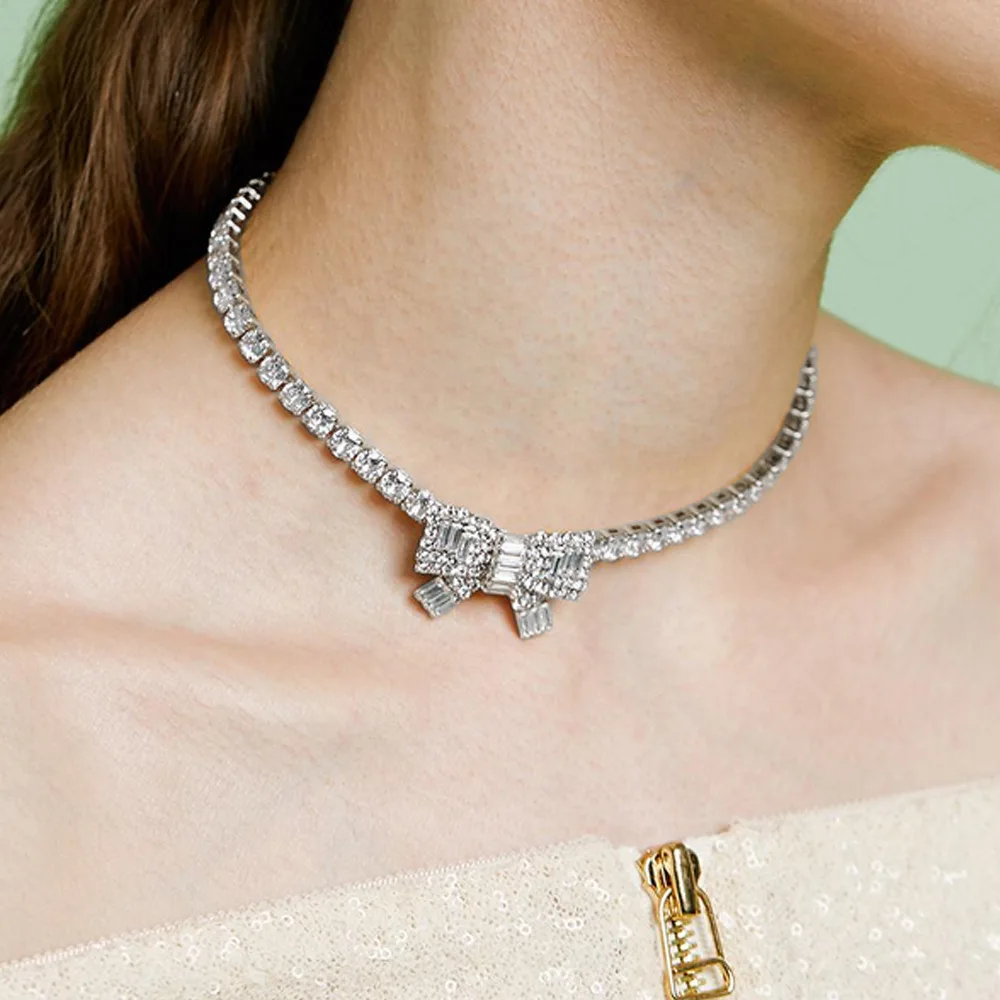 Sparkling Crystal Clavicle Necklace for Women High-quality Square CZ Zircon One Piece Bow Knot Short Choker Party Dinner Jewelry