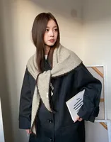 Women's Shawl Korean Simple Contrasting Colors Casual Versatile Triangle Shawl Winter Plush Thickened Warm High Quality Scarf