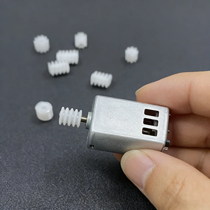 10pc 0.5 모듈러스 플라스틱 기어 7-10T 톱니 1-2mm 샤프트 RC 자동차/로봇 변속기 웜/헬리컬 기어용
