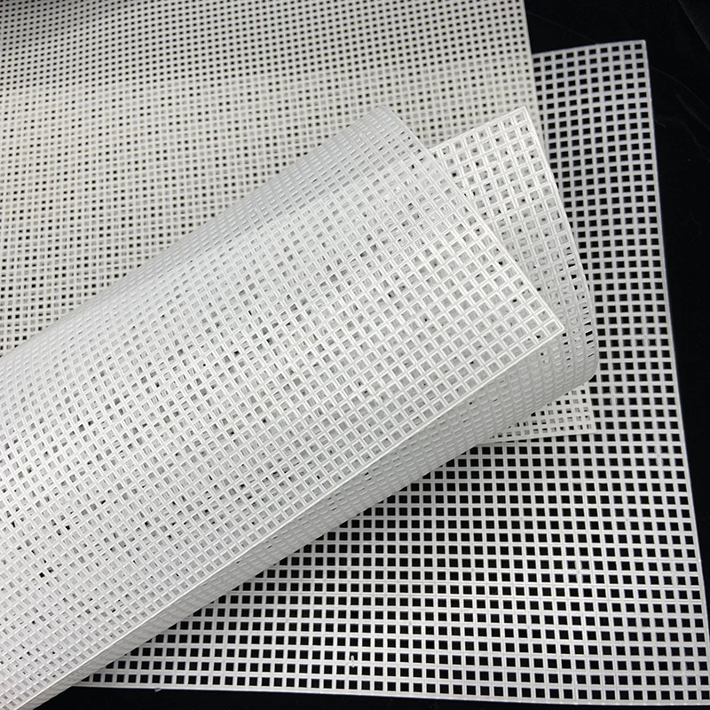 Plastic Mesh Cloth Bag Rug Thread Hook Craft Supplies Hook Crafts Durable Grid DIY Handcraft Latch Accessory About 33*50CM