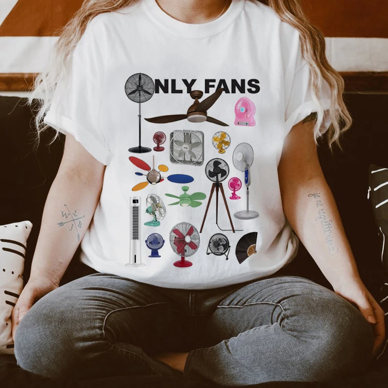 

Женские летние футболки с коротким рукавом и круглым вырезом