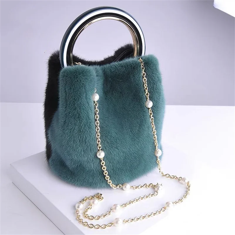 Luxury Women's Fur Bag Circular Portable Imported Mink Fur Bag Fashion Magnetic Buckle Closure Design Wrist Bag