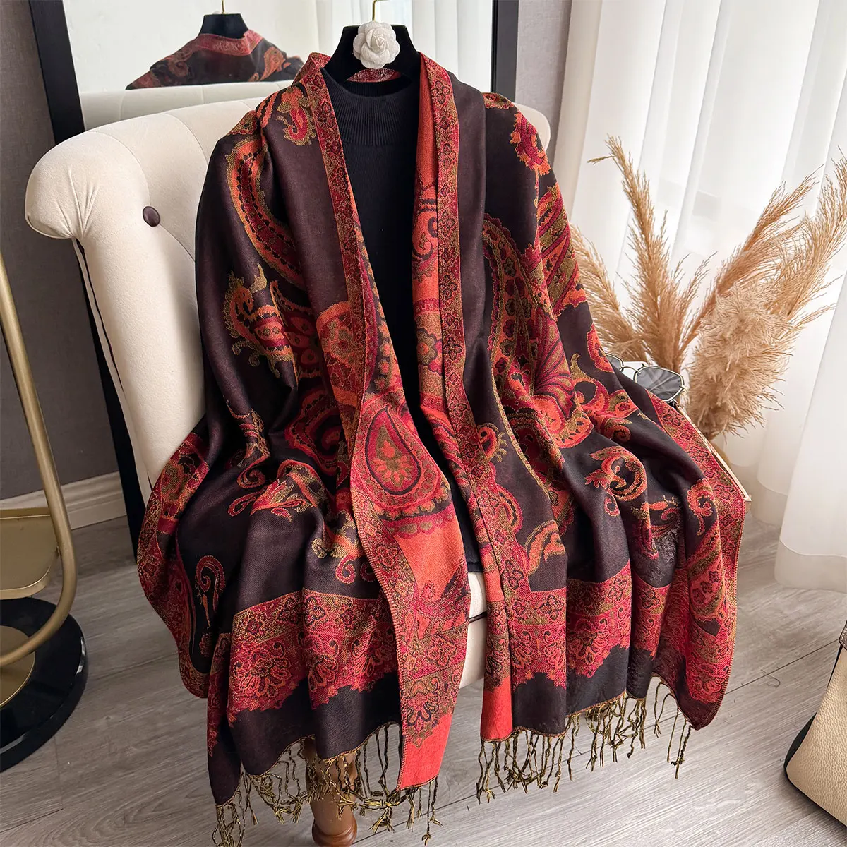 2025 Spring and Summer Luxury Bohemian Style Shawl Women Scarf Jacquard Paisley Pattern Designer Lady Muslim Hijab Pashmina