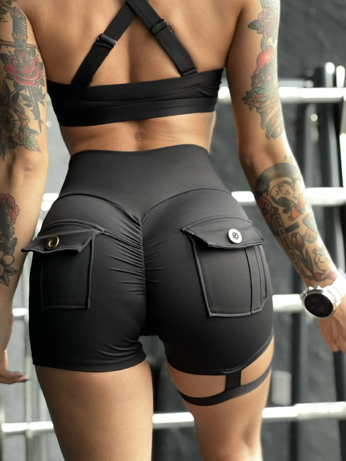 Cargo pocket fitness shorts women's tight leg loop sweatpants peach butt yoga pants