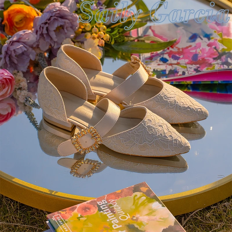 

Lace Retro Flat Pointed Toe Rhinestone Pumps Classical Elastic Band Temperamen Designer Unique Catwalk Sexy Ladies Shoes