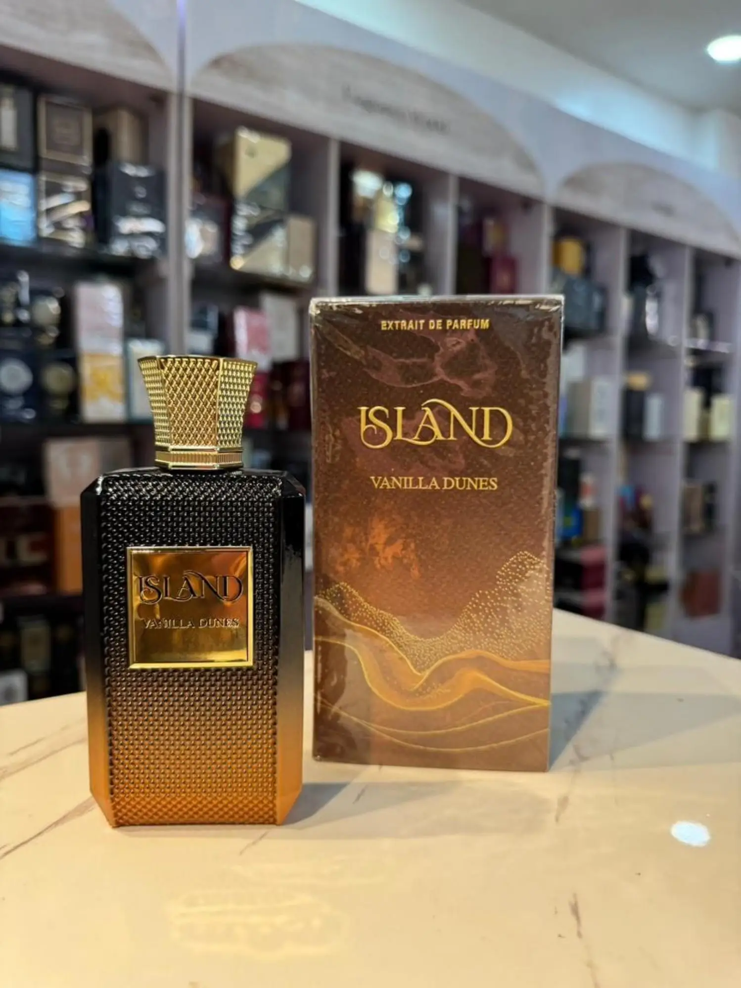 Extrait de parfum unisexe Island Vanilla Dunes, fragrance gourmande et chaleureuse pour une sophistication au quotidien_voghion.com