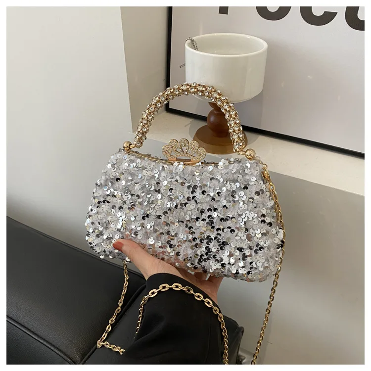 

Fashionable and Trendy Women's Bag with A Refined Texture for Dinner Minimalist Women's Lock Chain Single Shoulder Crossbody Bag