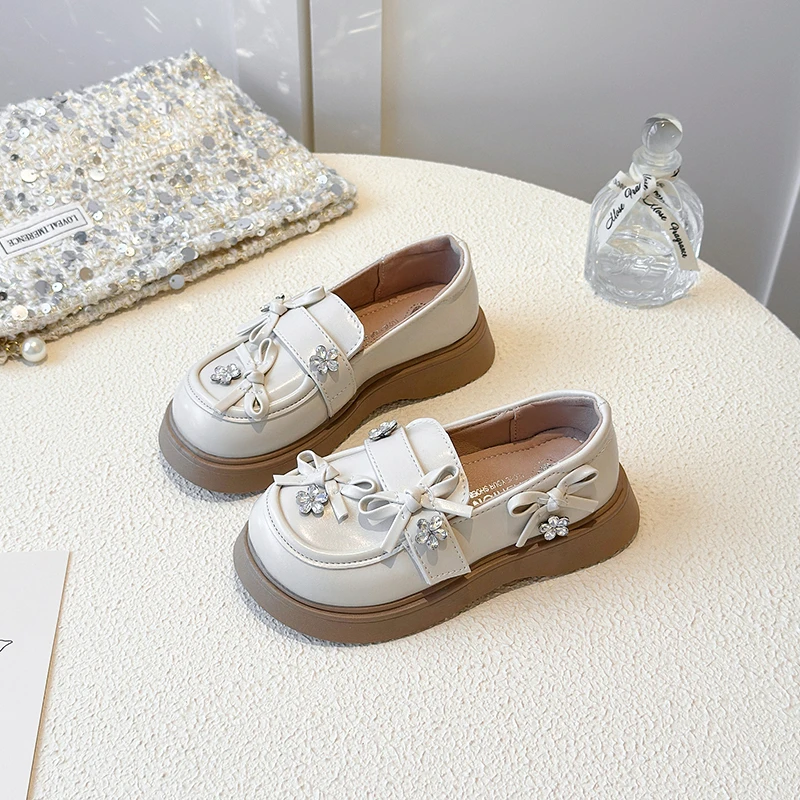 Leather Mary Jane Shoes for Girls with Floral Bow