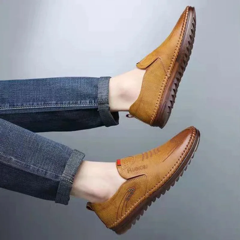 Fashion Men Loafers Lightweight Leather Driving Shoes Brand Anti-Slip Comfortable Flat Shoes Designer Breathable Shoes