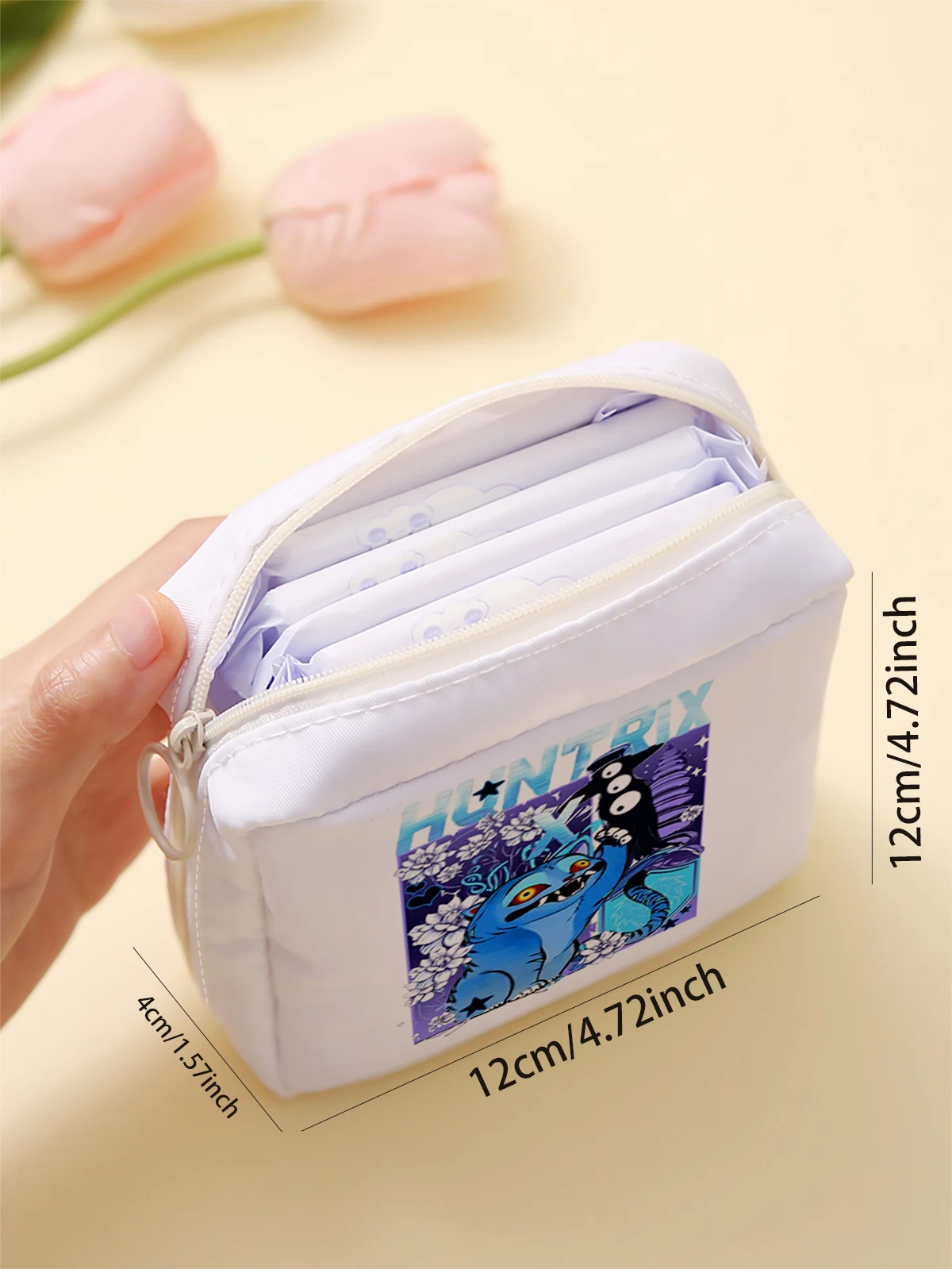 Cartoon pattern printed sanitary napkin storage bag, women's lightweight tissue bag, sanitary tissue bag