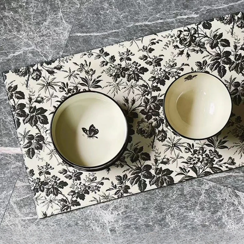 

Pet Bowl Mat Leather Retro Print Anti Slip Waterproof Mats Cat and Dog Feeding Leak Proof Pad Pets Accessories Home Decoration