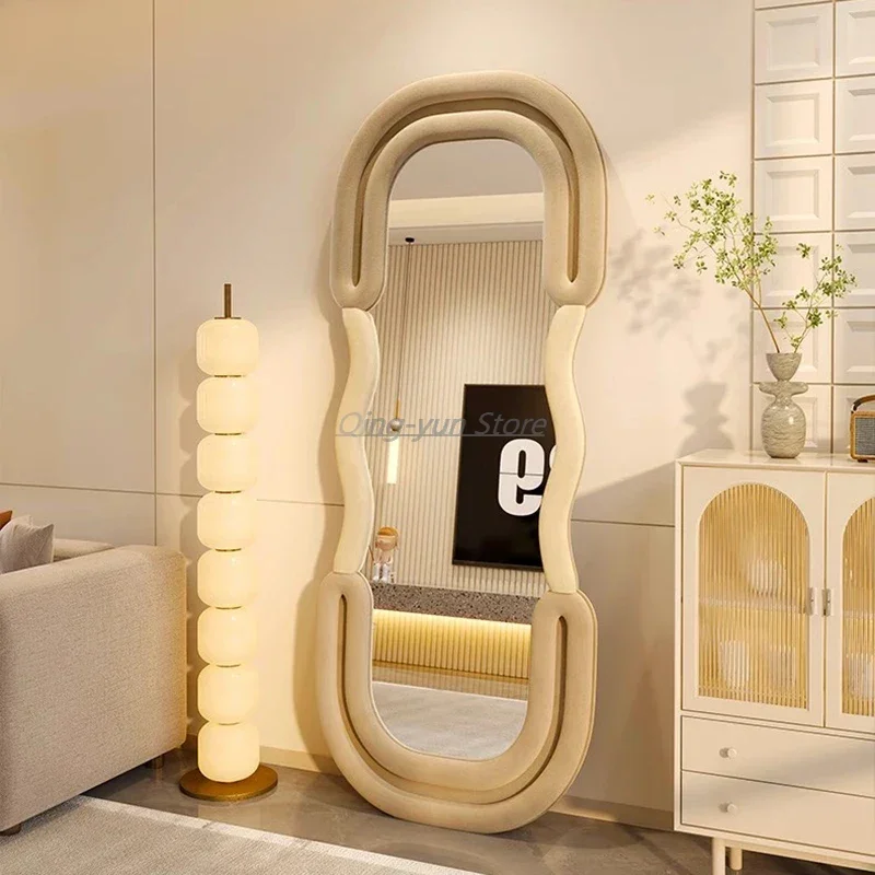 

Wavy Aesthetic Decorative Mirrors Bedroom Full Body Frame Design Mirrors Twisted Irregular Entrance Specchio Home Decorations