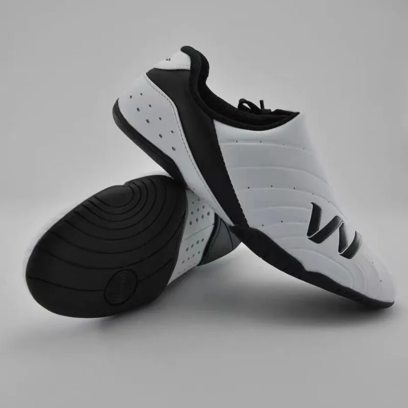 

Professional Men Women Taekwondo Shoes Comfortable Martial Arts Wushu and Taichi Shoe Couples Wearable Kung Fu Shoes Sports Shoe