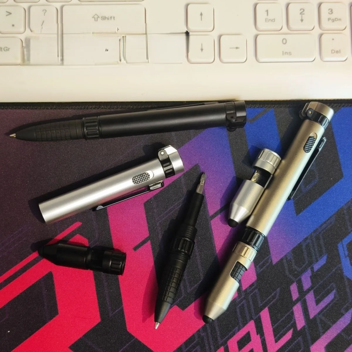 Durable Ballpoint Pen Tactical Pen Glass Breaker Multi Functional Personal Writing Outdoor Sports Hiking Self Defense
