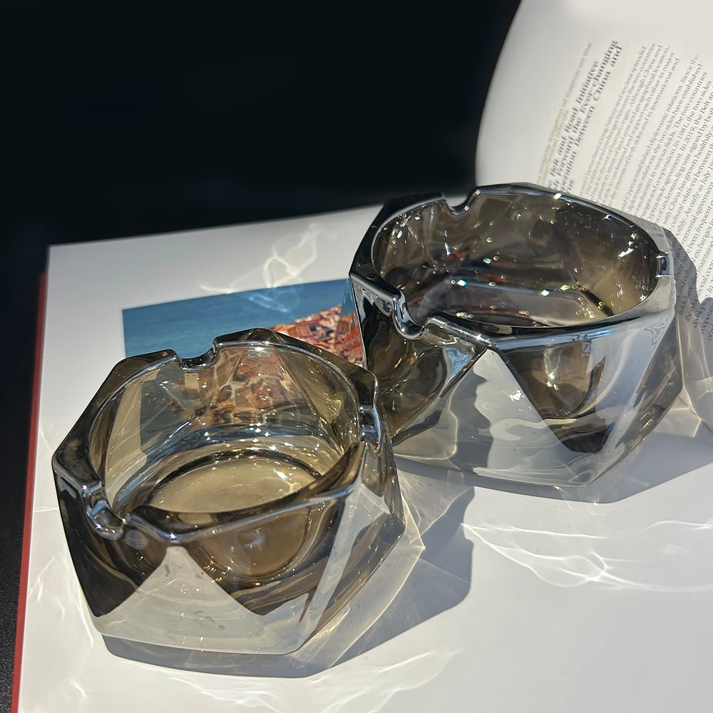 Description Picture 3 of itemBOXI Glass Ashtray for Cigarettes Cigars Home Bar silver Office Decoration Creative Personality Indoor terrace Crystal Ashtray