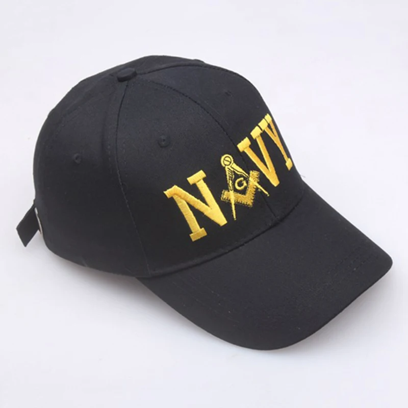 Рисунок 5 - Бейсболка Мужская/женская черная с вышивкой