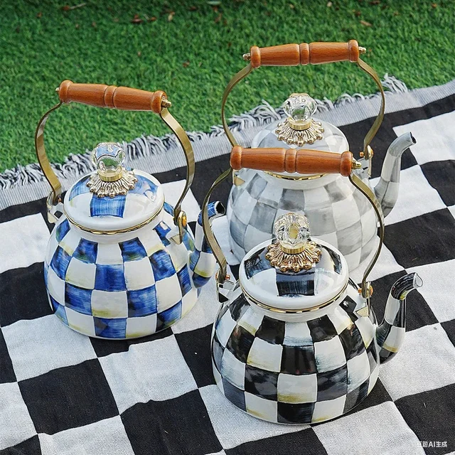 Harlequin Check Tea Kettle 3