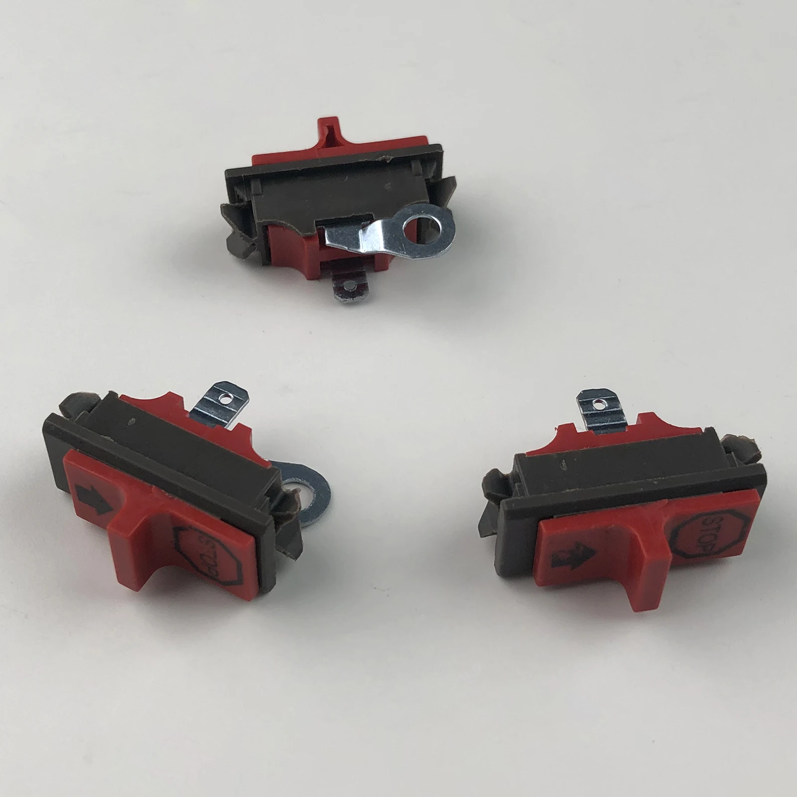 3Pcs Interruttori Di Arresto On-Off Per Husqvarna 137 142 36 41 42 136 50 51 55 61 268 272 257 261 262 266 281 288 394 395 #3120