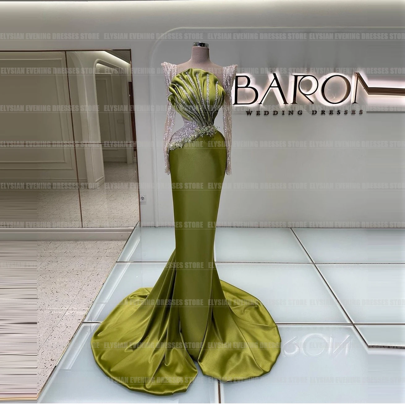 Рисунок 2 - Блестящие вечерние платья без бретелек