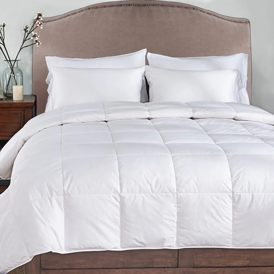 Lightweight King Comforter Soft Hypoallergenic Bedding