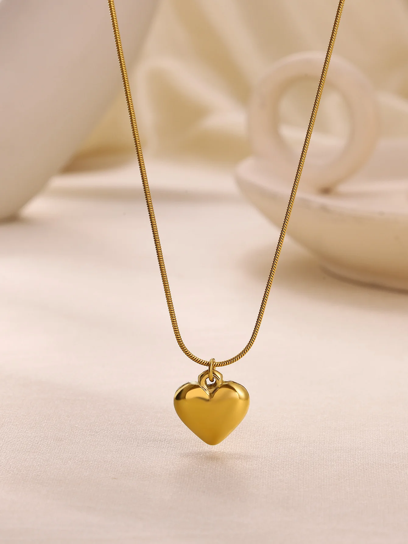 Stainless Steel Heart Necklaces 18K Gold Plated Pendant Charm Necklace