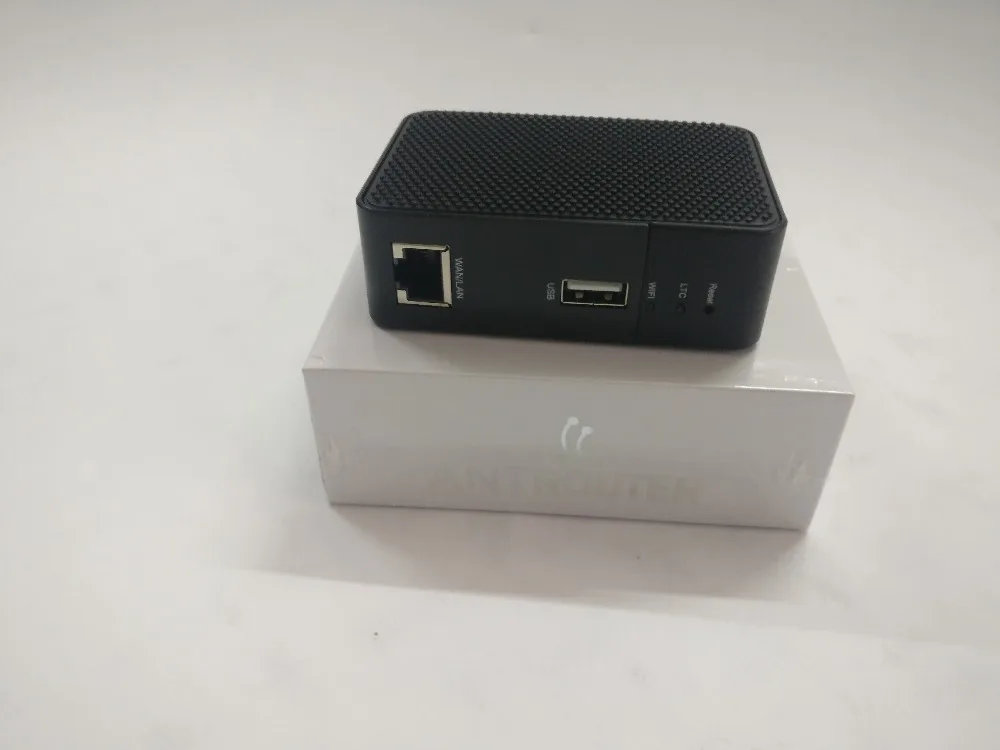 New ANTMINER R1 LTC Miner 1.29Mh/s Scrypt Litecoin Mining Machine And 2.4G Antminer Wireless Router 150mbPS 150m WiFi |
