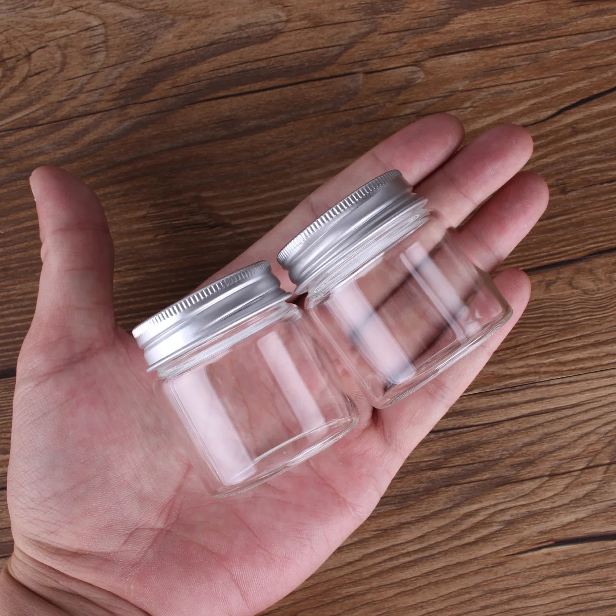 2 pieces 50ml 47*50*34mm Glass Bottle with Aluminum Lids Spice Bottles