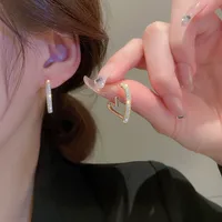 925 Silver Needle Korean Fashion Crystal Heart Earrings For Women Jewelry 2026 Trending New Luxury Women's Hoop Earrings Brincos 4