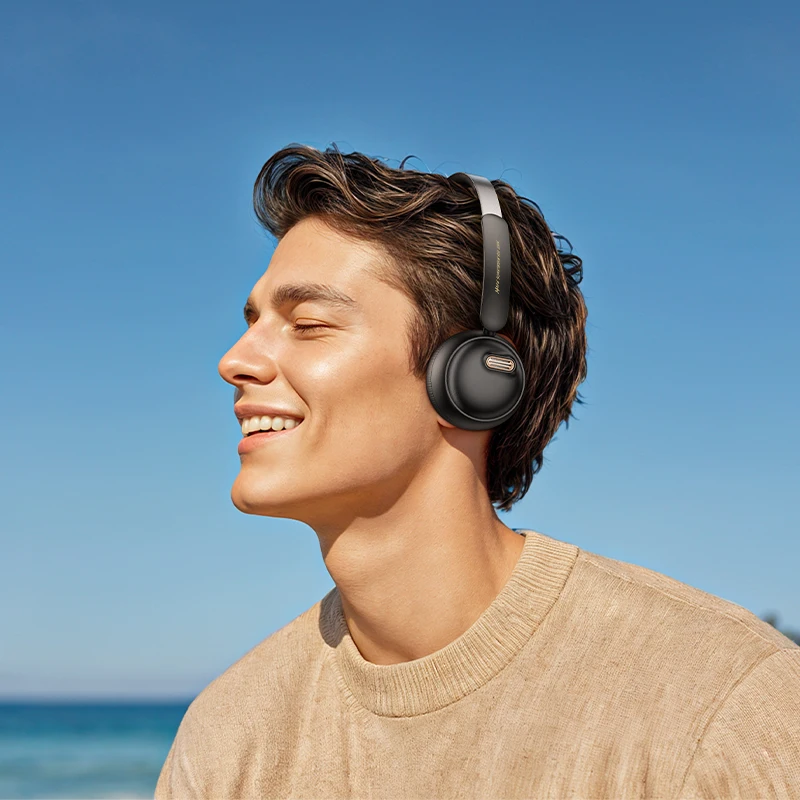 Hoco W62 Wireless Headphone 1