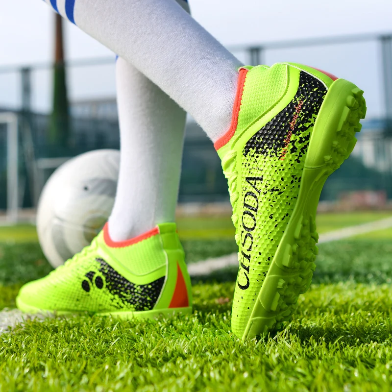 New Original Men's Football Shoes Anti-Slip Teenagers Indoor Soccer Shoes Professional Soccer Cleats Men Football Boots Sneakers