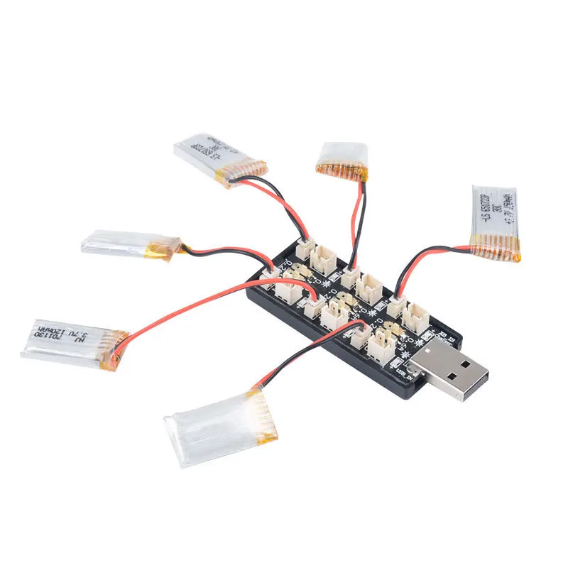 Carte chargeur LiPo LiHV 1S 6CH en fonctionnement, LED allumées indiquant la charge des batteries