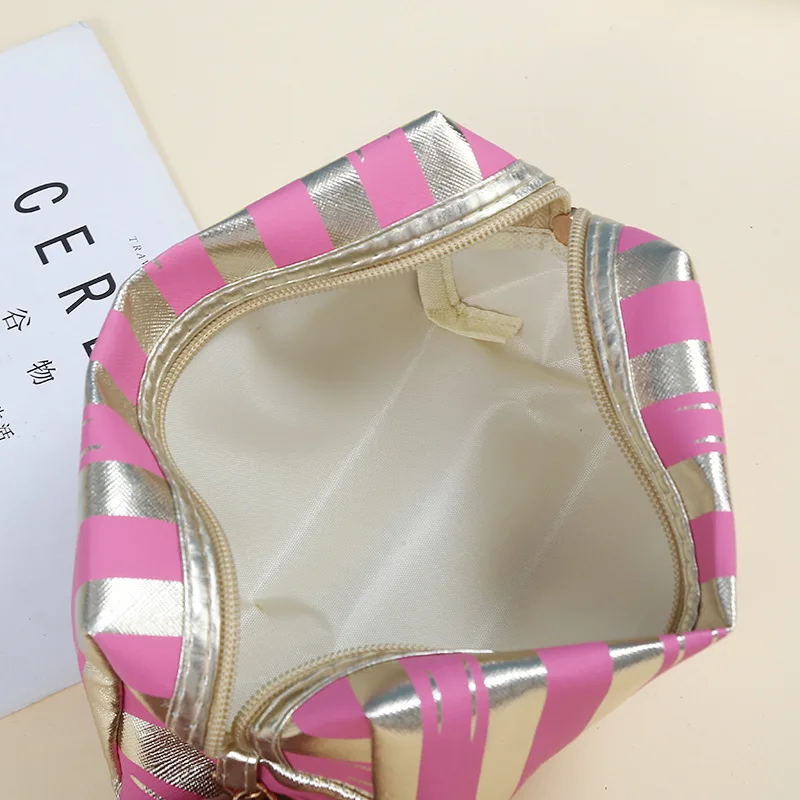 Handheld Cosmetic Case Design Detail