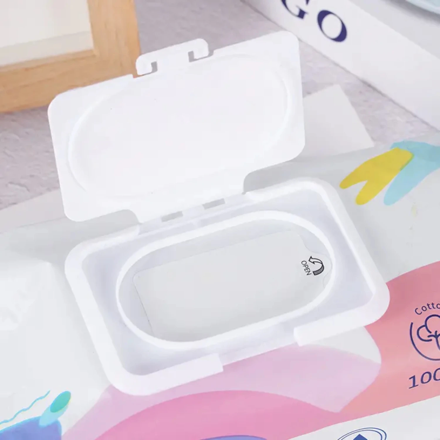 100 Pieces Of Sanitary Baby's Wipes Specialied For Hand And Mouth