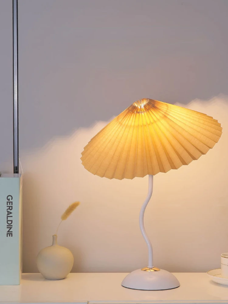 Рисунок 2 - Настольные лампы