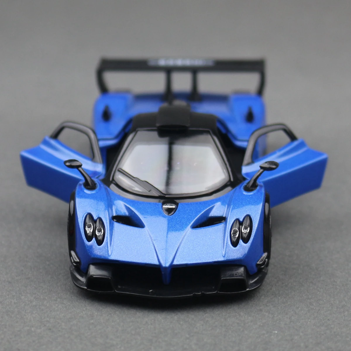 1/36 Pagani Zonda R Evolution Toy Car Model RMZ CiTY Diecast