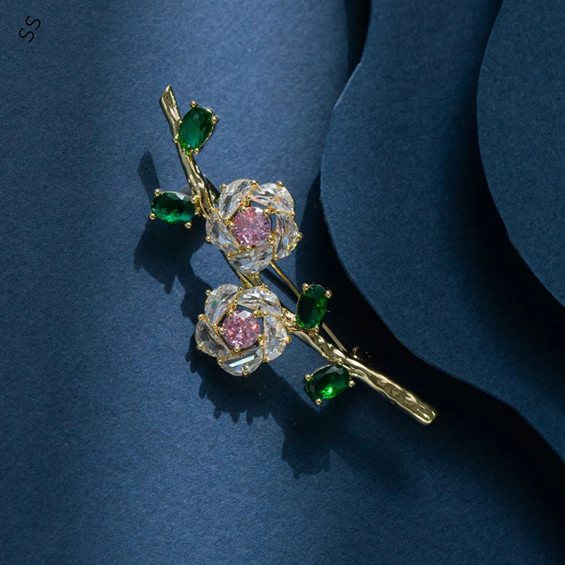New Ladies Sweet Little Fresh colored Zircon Flower Brooch Niche Temperament Cardigan Pin