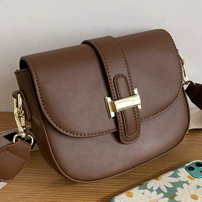 

Women's Brown Small Handbag 2024 Ladies Retro Pu Leather Stylish Flap Crossbody Bags Niche Maillard Female Delicate Shoulder Bag