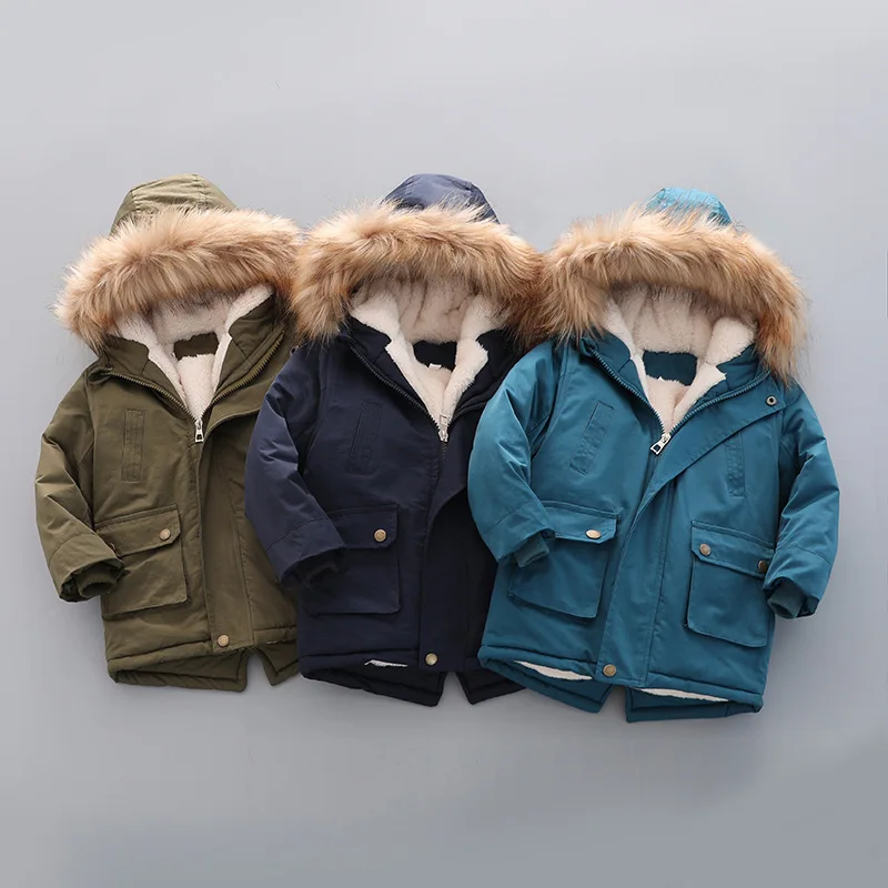 

2024 зимняя новая кашемировая утепленная модная плюшевая шапка с капюшоном для мальчиков стеганая куртка детская стеганая куртка