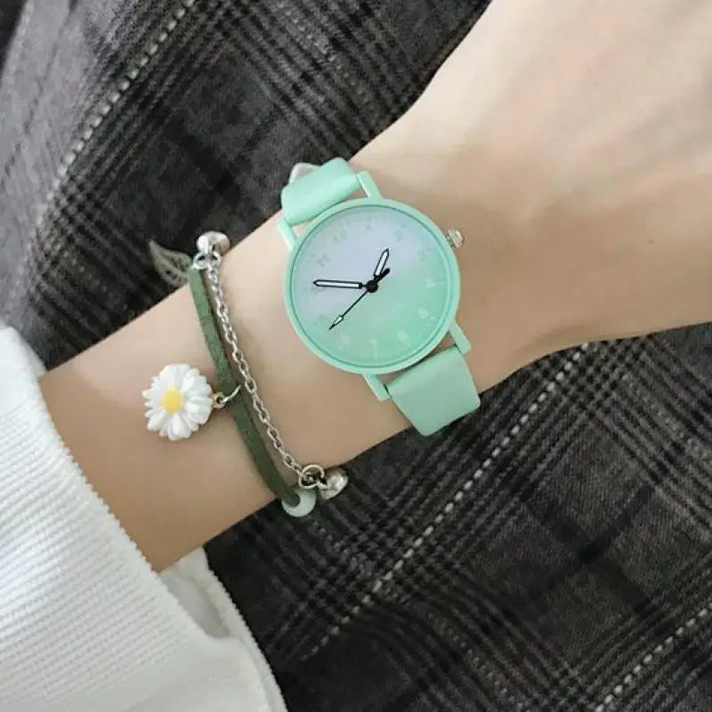 

Macaron Round Quartz Fashion Dial Casual Wrist Watches Leather Strap Fashionable Clock Waterproof Wristwatch for Women