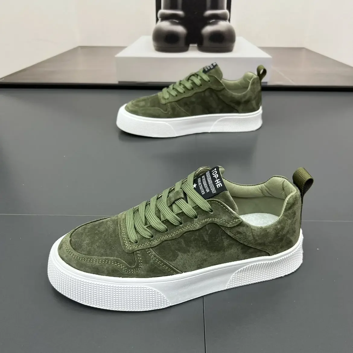 Spring Autumn New Luxury Men's Shoes Thick soled Raised Casual Board Shoes Soft soled Comfortable Breathable Running Sneakers 2