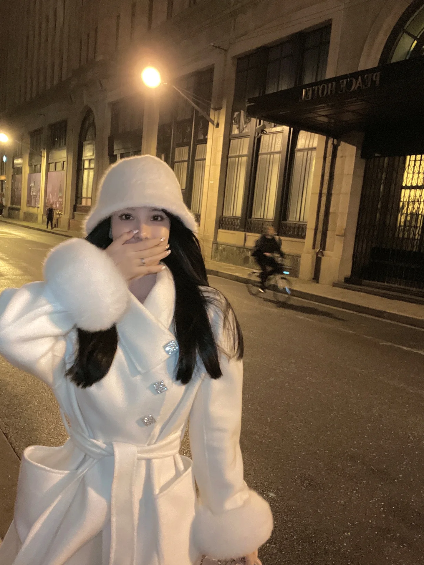 

White coat Winter chic High Quality fox fur woolen coat Korean Version Oversize Medium long women's jacket