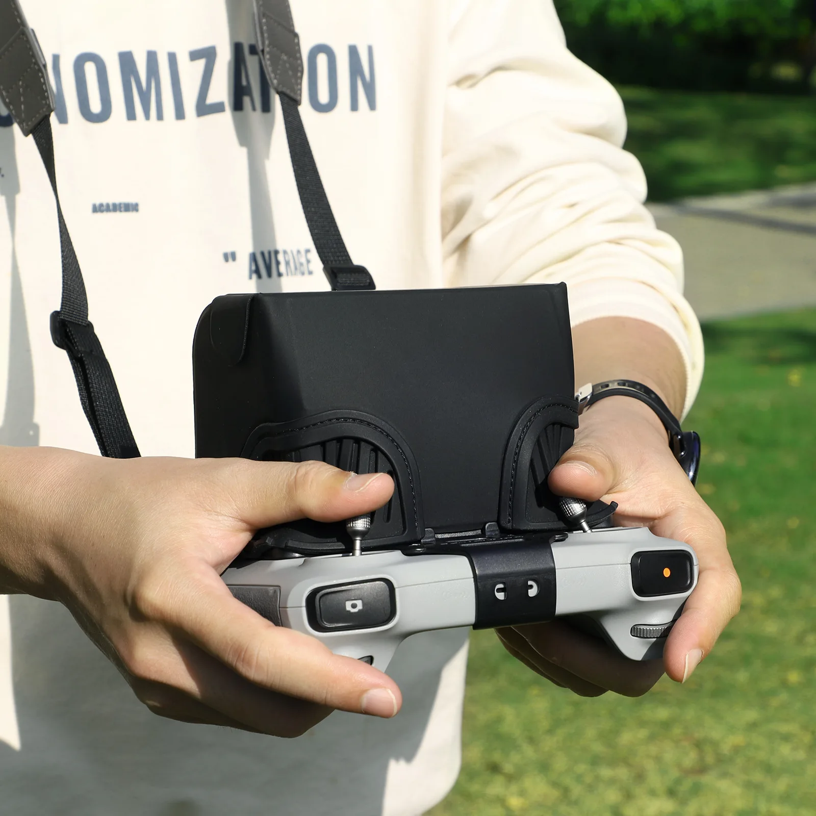 Remote Control Sun Hood for DJI RC 2 Sun Hood Magnetic Sunshade for Mini 4 Pro Controller