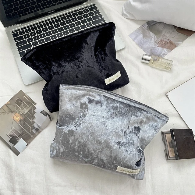 Velvet Cosmetic Bag Large Capacity Women Toiletries Organizer Zipper Makeup Bag Clutch Purse Travel Girl Cosmetics Storage Bag