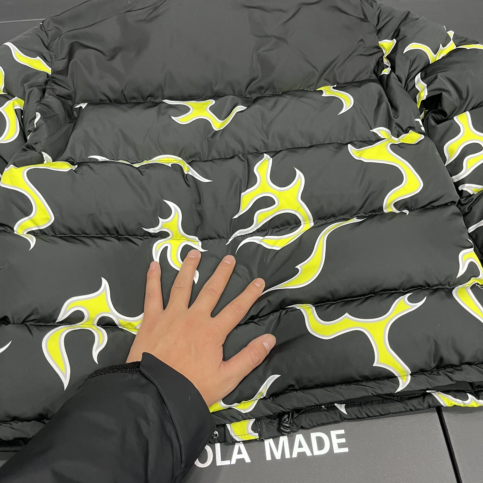 PlatiNum Puffer Coat Material Close-up