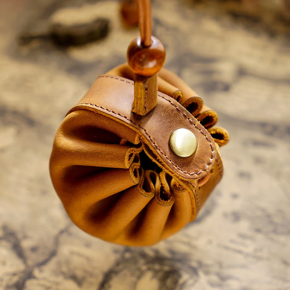 Vintage Mini Coin Purse Men Women Drawstring Hasp Storage Bag Leather Round Purse Cowhide Small Money Pocket Creativity Gift