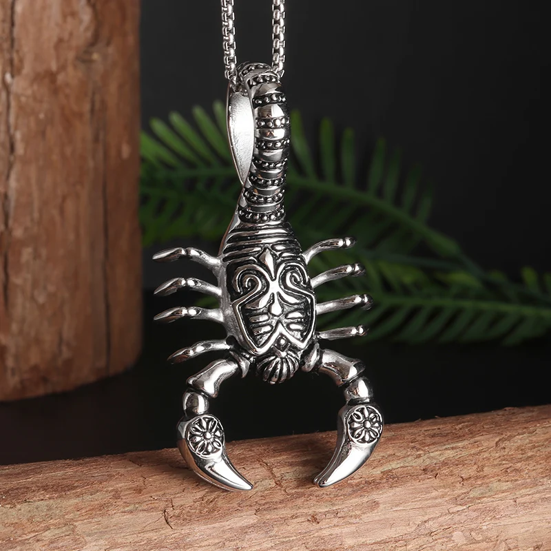 

Scorpio Zodiac Necklace Vintage Scorpion Pendant Men Women Halloween Cosplay Jewelry Gift