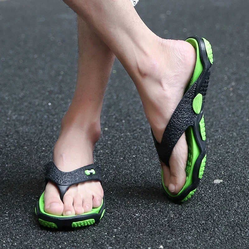Mens Slippers Lightweight Sandals Summer Flip Flops Breathable Beach Shoes Sandals Men Luxury Flip Flops Breathable Men Slides — view 5