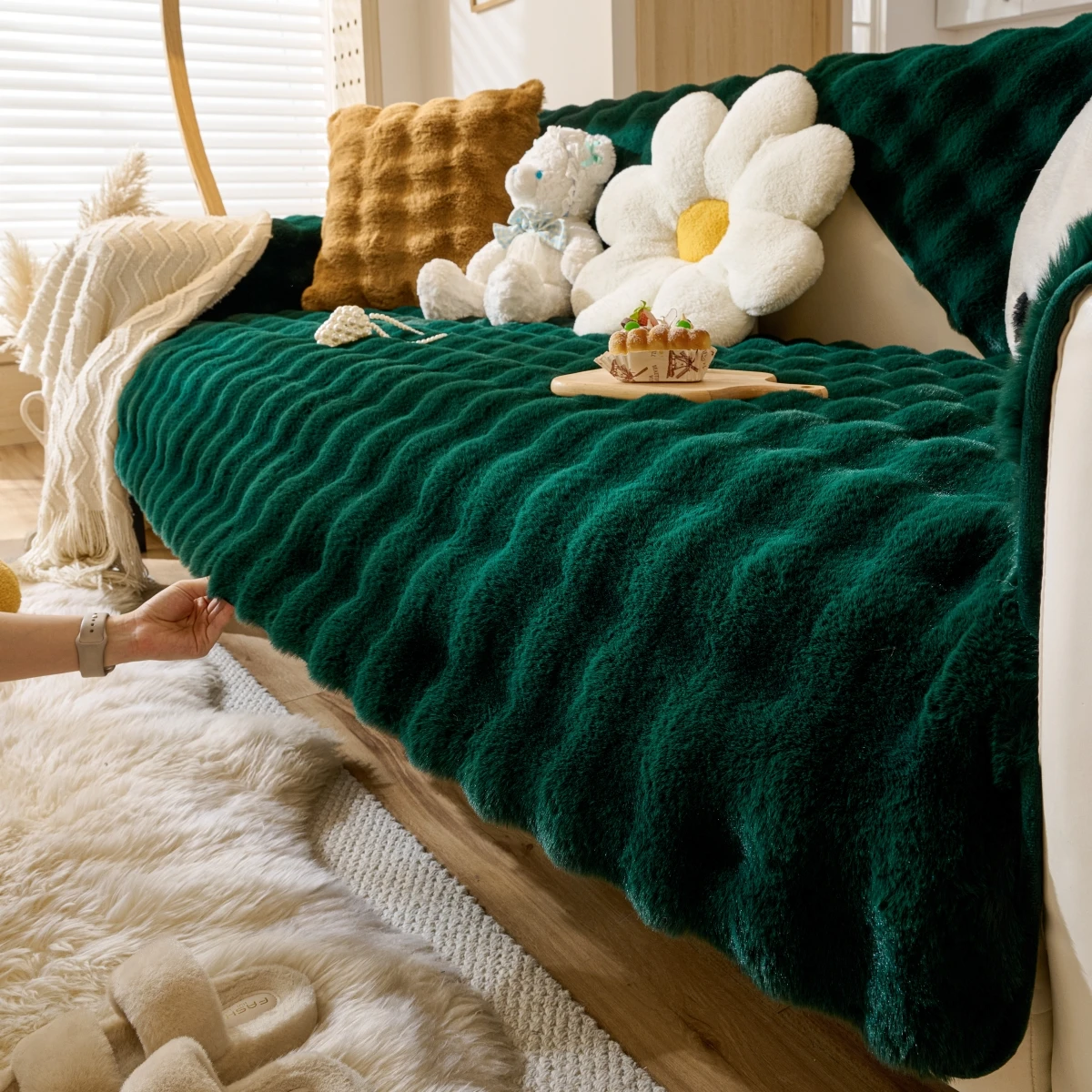 Luxurious Plush Faux Fur Sofa Slipcover – Non-Slip Cushion Cover for Modern Living Room Decor