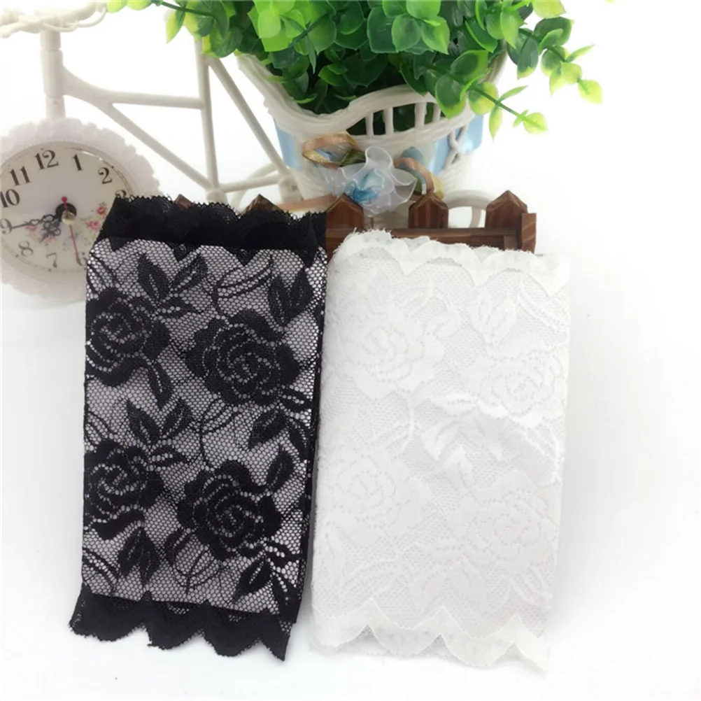 

Witch Costume Short Lace Half Fingerless Gloves Bridal Wedding Events Party Glove Wedding Party 1Pair Black Lace Gloves