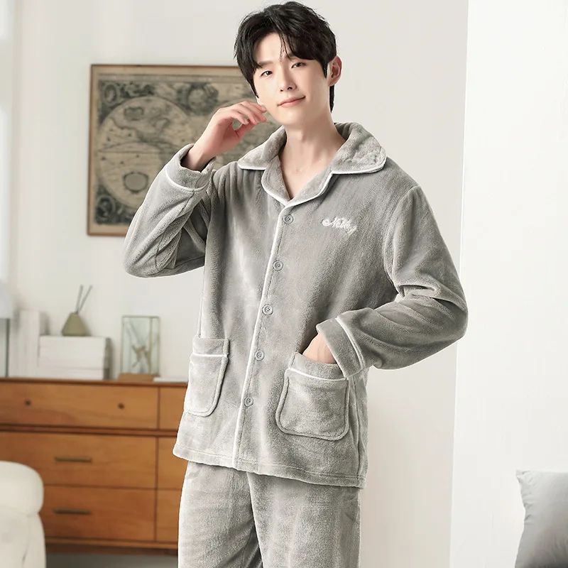 남성용 잠옷 - 겨울용 산호 플리스 소재로 두껍고 패딩 처리되어 따뜻함을 유지합니다. 남성용 겨울 아우터웨어로 야외 착용에 적합합니다. 청소년